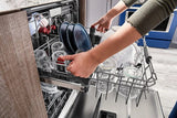 KitchenAid – Top Control Built-In Dishwasher with Stainless Steel Tub, FreeFlex Third Rack, 44dBA – Black stainless steel