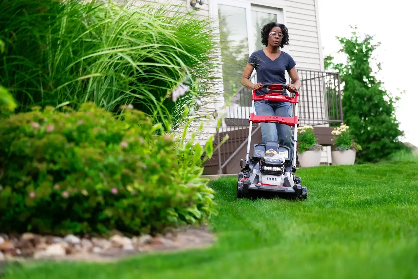 CRAFTSMAN V20 Brushless RP 21″ Cordless Self-Propelled Lawn Mower 2x 9Ah Batteries & Charger