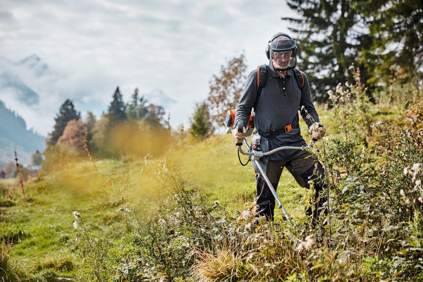 STIHL FS 131 Gas Grass Trimmer 1.9 HP Bike Handle Professional Brushcutter